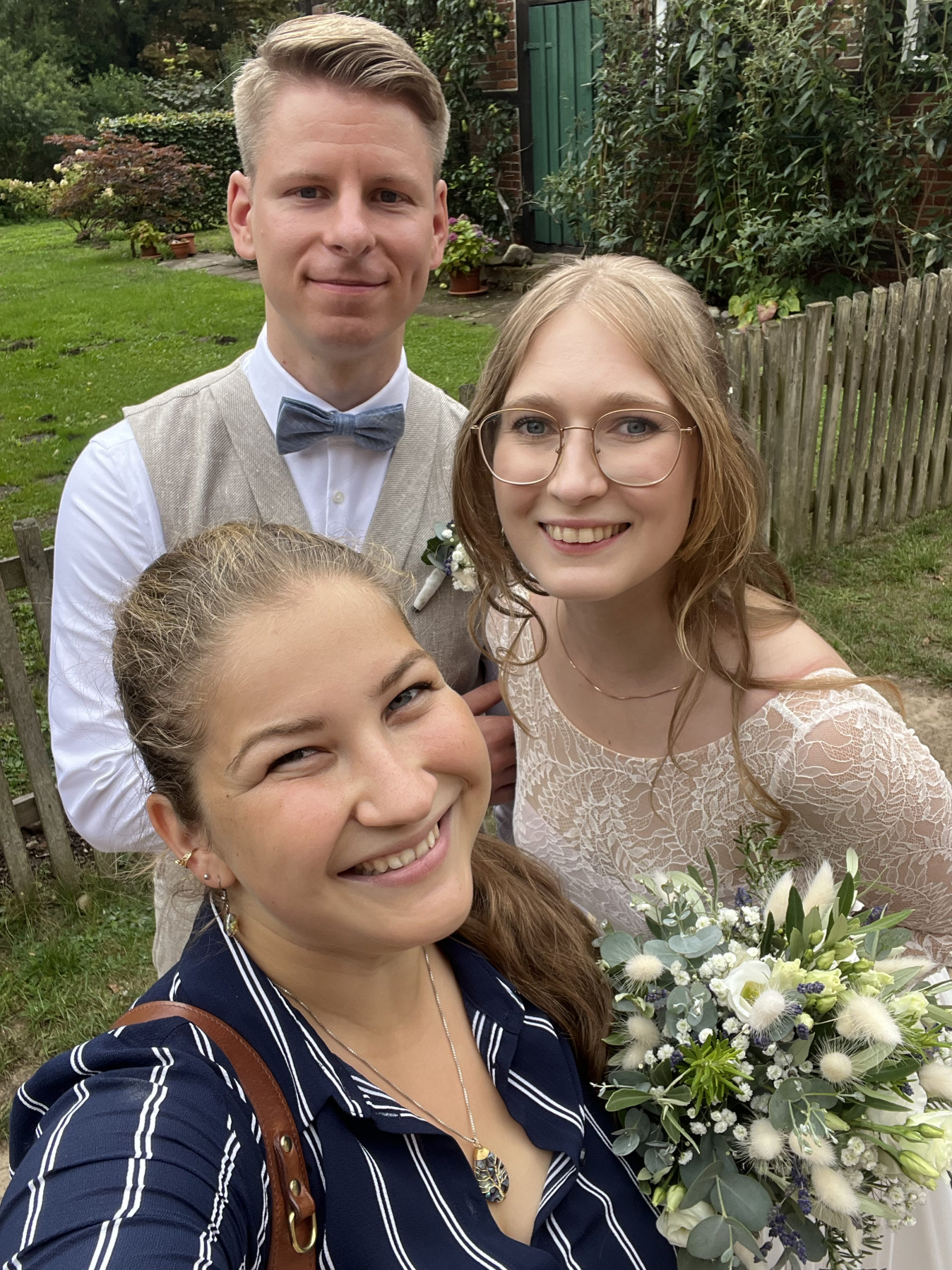 Selfie von Milena mit Brautpaar